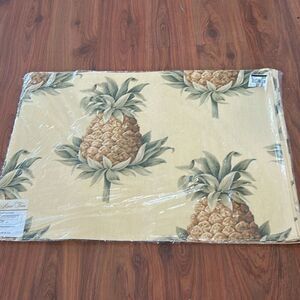 New Rose tree vintage looking pineapple pale yellow set of four placemats